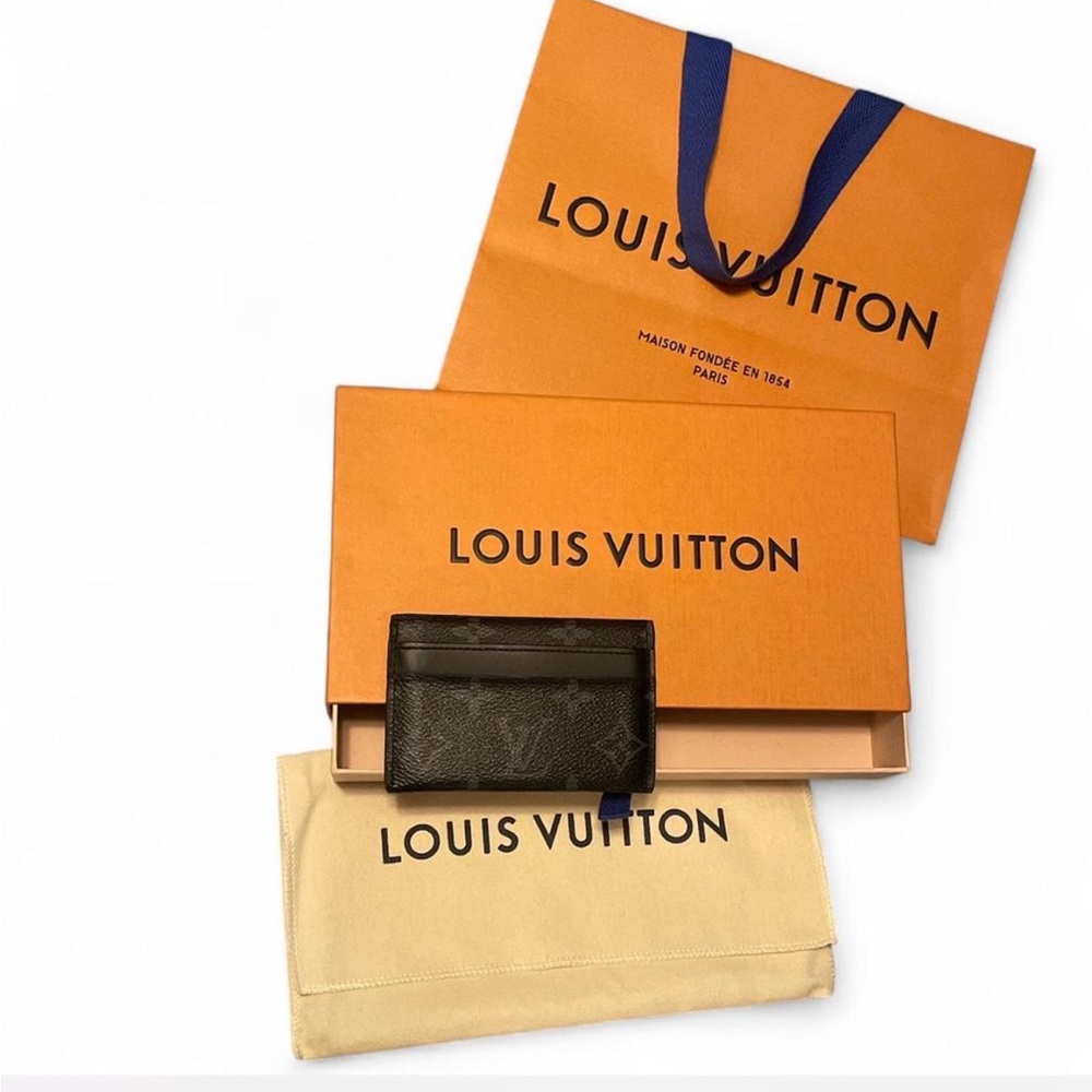 Louis Vuitton Black wallet